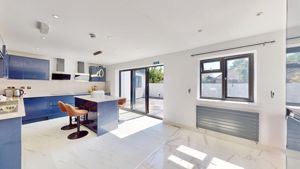 Photo 19- click for photo gallery